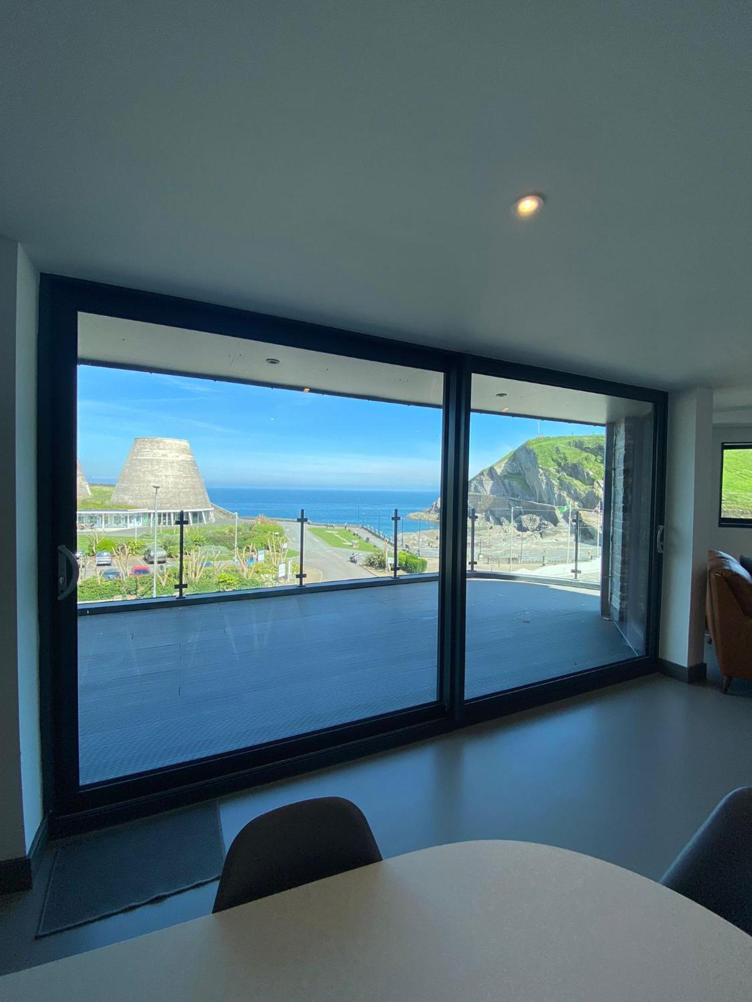 3 The View Apartments Ilfracombe - Hot Tub, Parking, Lift, Ev エクステリア 写真