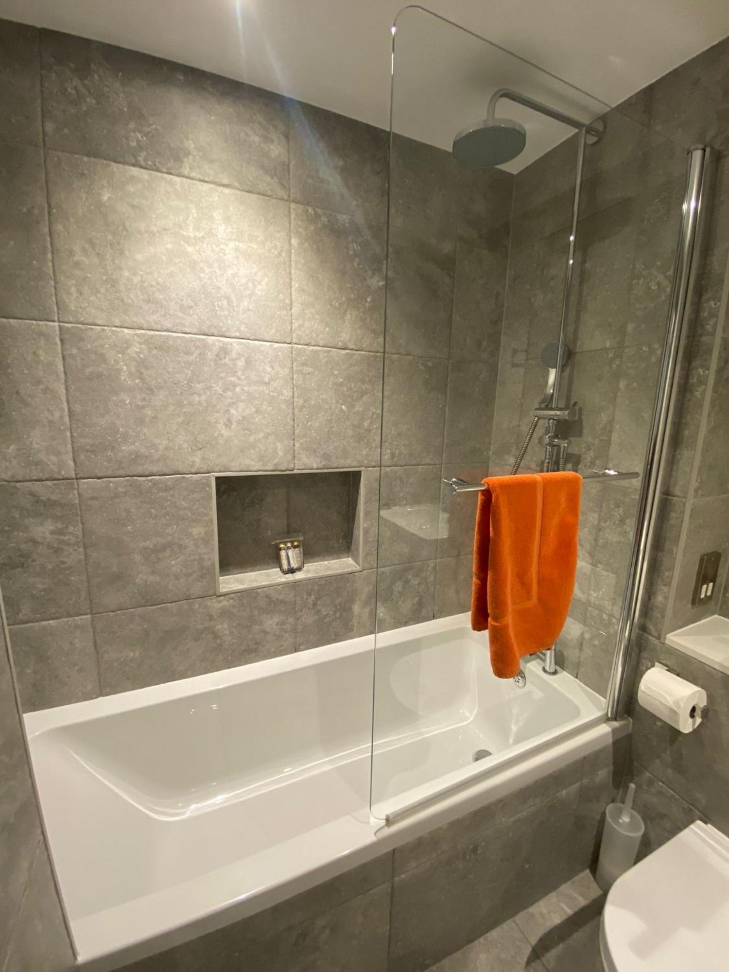 3 The View Apartments Ilfracombe - Hot Tub, Parking, Lift, Ev エクステリア 写真